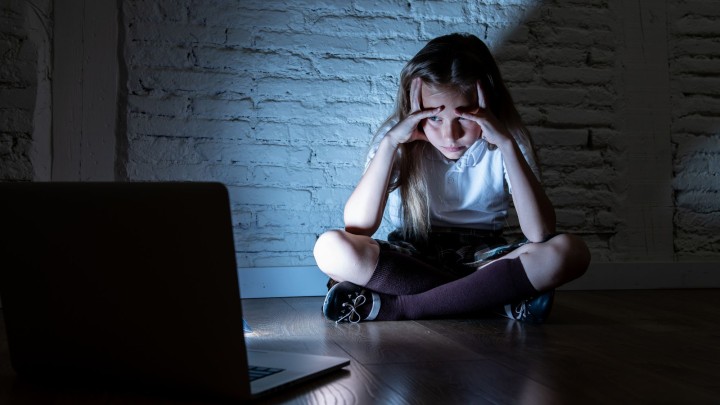 Cybermobbing - Teil 1: Gegen die Dunkelheit im Netz