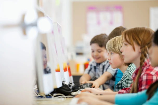 Digitale Kindheit: Wie Eltern ihre Kinder unterst&uuml;tzen k&ouml;nnen